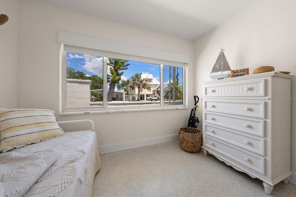 For Sale: $775,000 (3 beds, 2 baths, 1092 Square Feet)