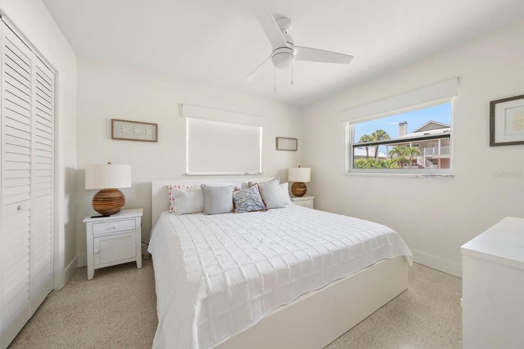 For Sale: $775,000 (3 beds, 2 baths, 1092 Square Feet)