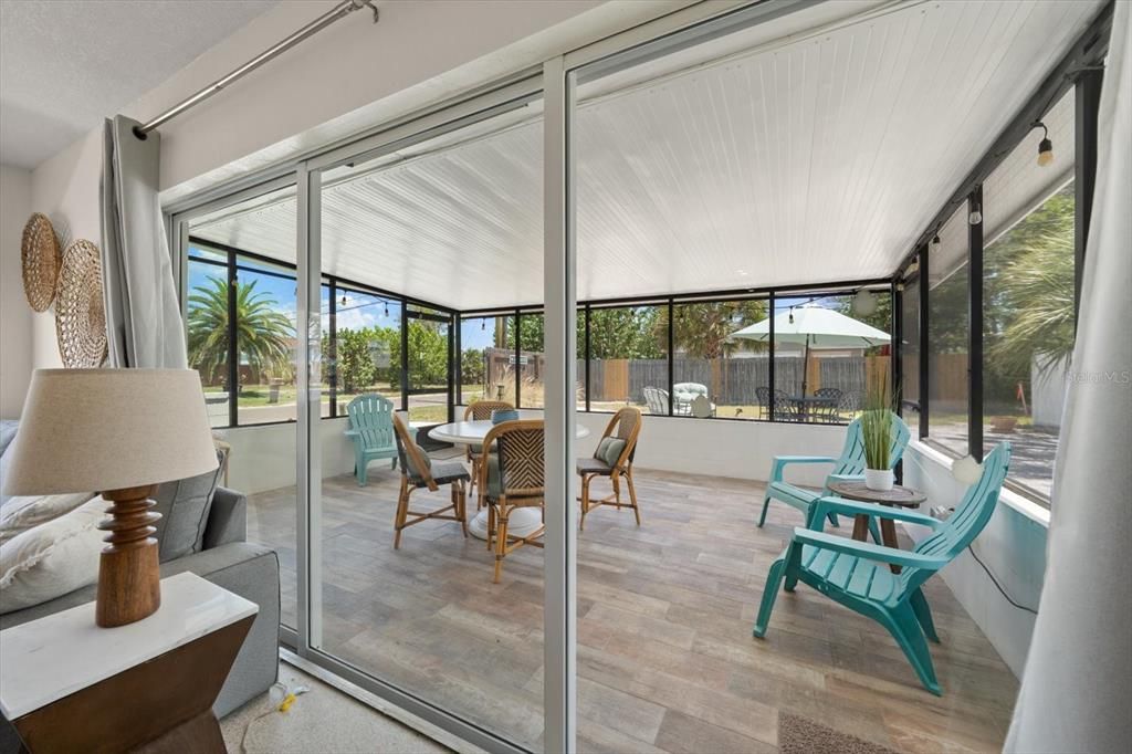 For Sale: $775,000 (3 beds, 2 baths, 1092 Square Feet)