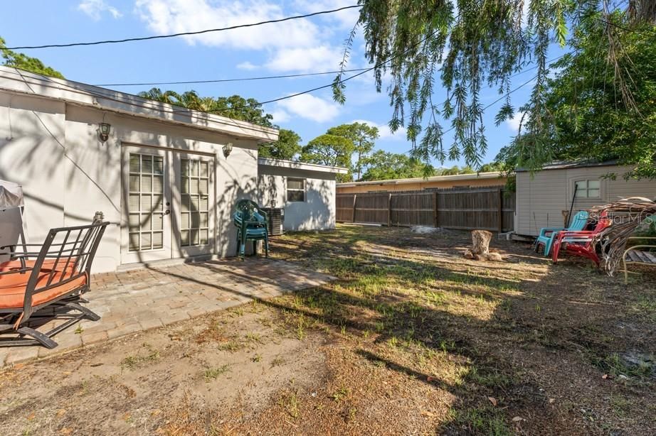 For Sale: $319,999 (3 beds, 1 baths, 1138 Square Feet)