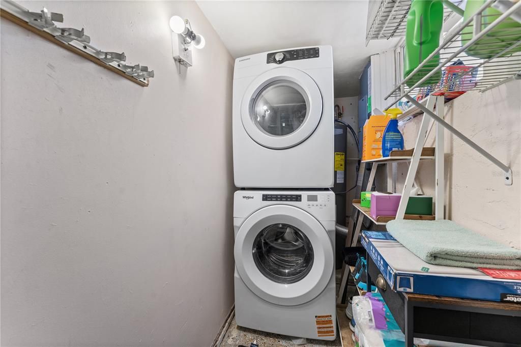 For Sale: $319,999 (3 beds, 1 baths, 1138 Square Feet)
