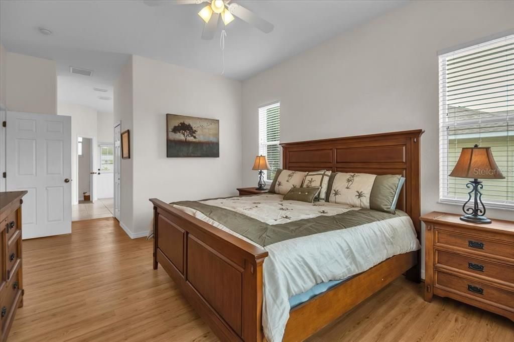 En Venta: $360,000 (3 camas, 2 baños, 2193 Pies cuadrados)