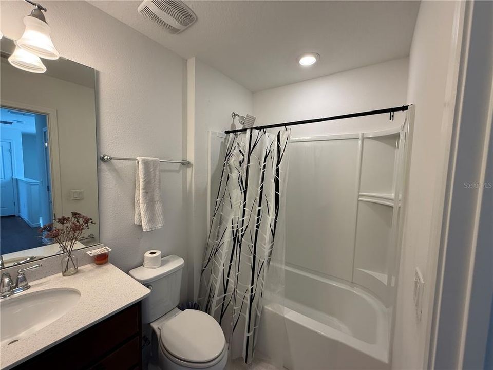 В аренду: $2,800 (2 спален, 2 ванн, 1201 Квадратных фут)