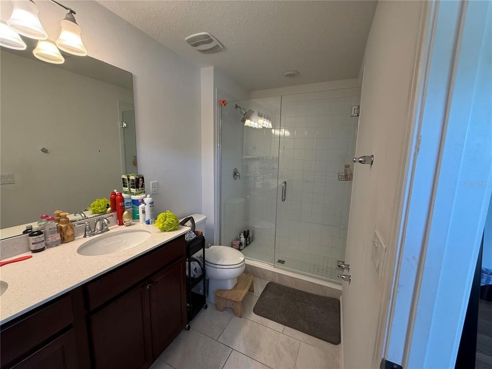 В аренду: $2,800 (2 спален, 2 ванн, 1201 Квадратных фут)