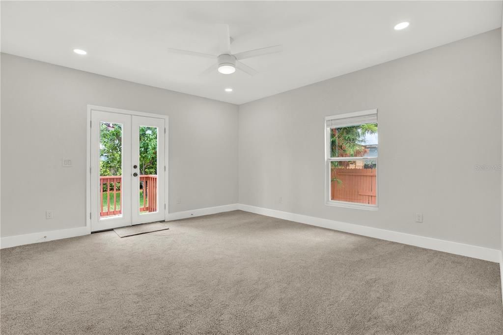 En Venta: $579,995 (4 camas, 3 baños, 1467 Pies cuadrados)