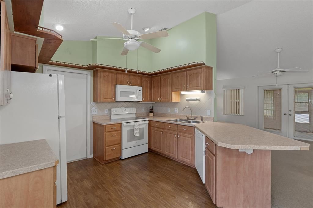 For Sale: $269,900 (3 beds, 2 baths, 1243 Square Feet)