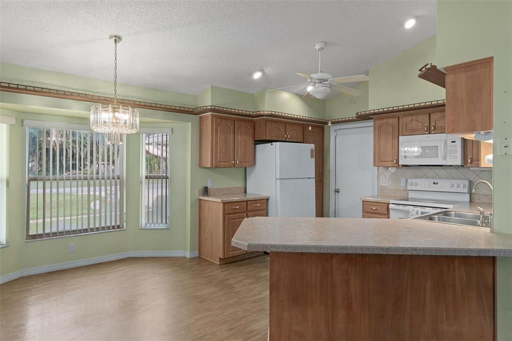For Sale: $269,900 (3 beds, 2 baths, 1243 Square Feet)