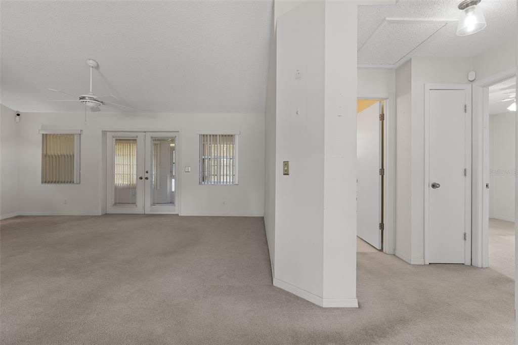 For Sale: $269,900 (3 beds, 2 baths, 1243 Square Feet)