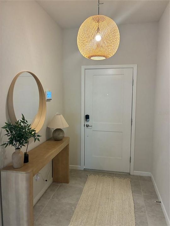 For Rent: $2,400 (3 beds, 2 baths, 1762 Square Feet)