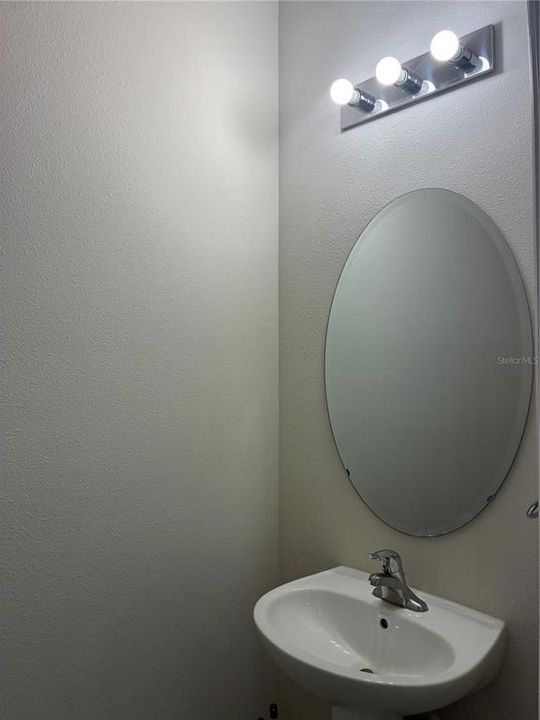 For Rent: $2,400 (3 beds, 2 baths, 1762 Square Feet)