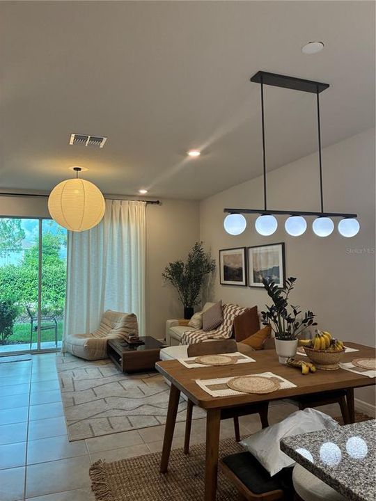 For Rent: $2,400 (3 beds, 2 baths, 1762 Square Feet)