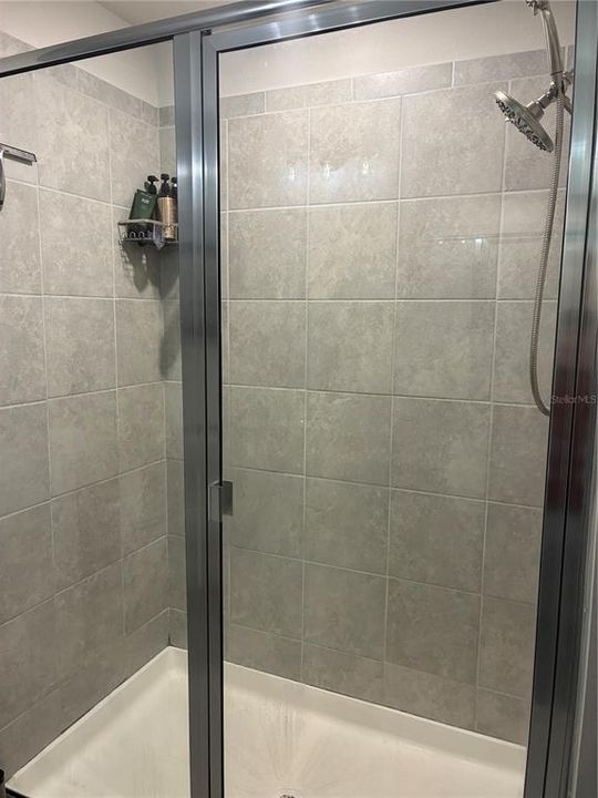 For Rent: $2,400 (3 beds, 2 baths, 1762 Square Feet)