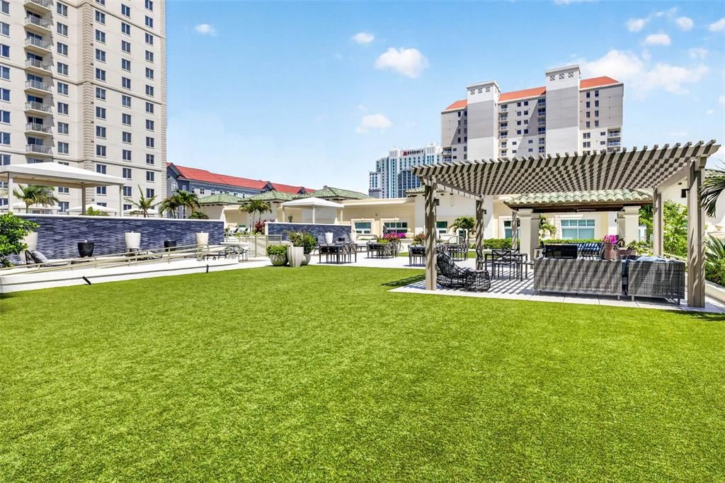 For Rent: $4,500 (2 beds, 2 baths, 1242 Square Feet)
