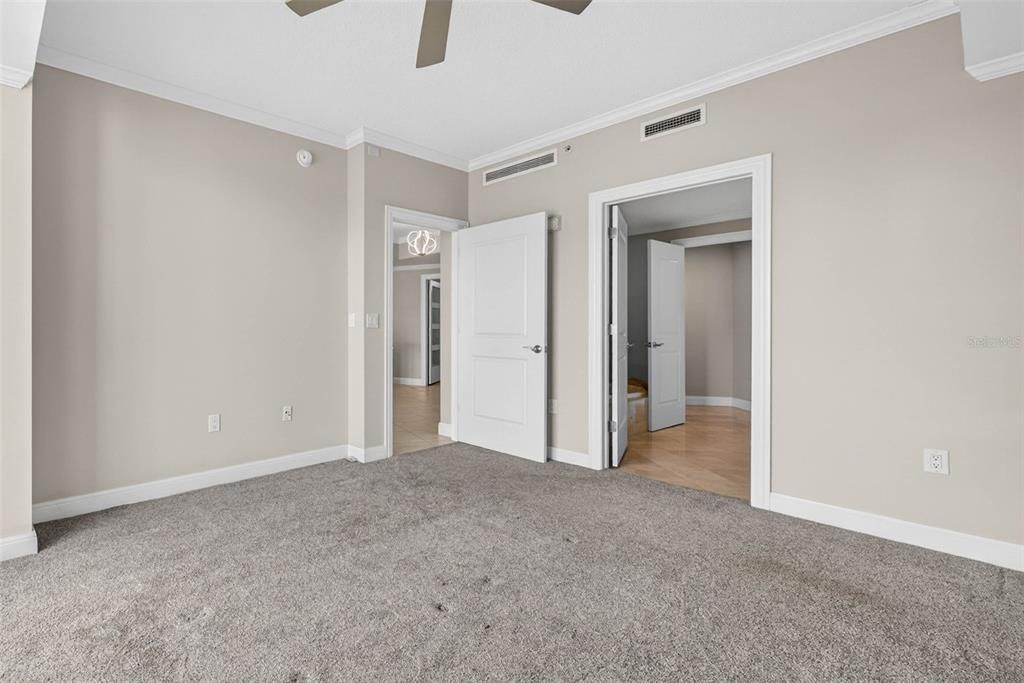 For Rent: $4,500 (2 beds, 2 baths, 1242 Square Feet)