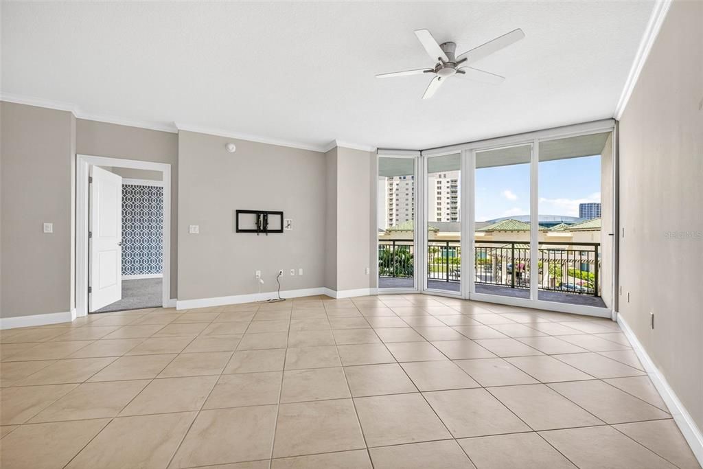 For Rent: $4,500 (2 beds, 2 baths, 1242 Square Feet)