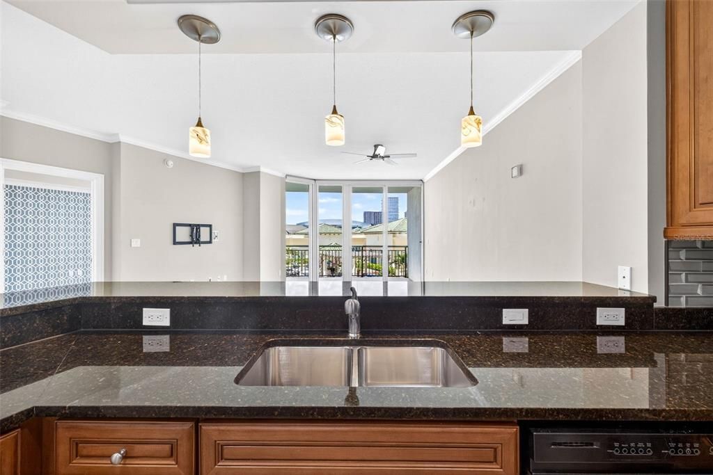 For Rent: $4,500 (2 beds, 2 baths, 1242 Square Feet)