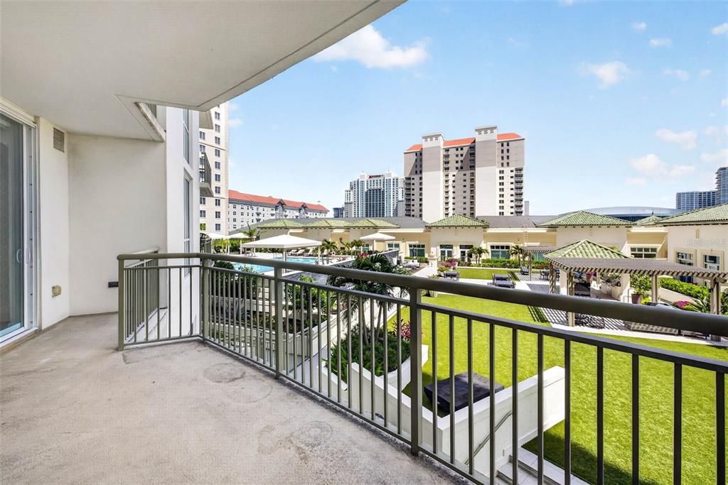 For Rent: $4,500 (2 beds, 2 baths, 1242 Square Feet)