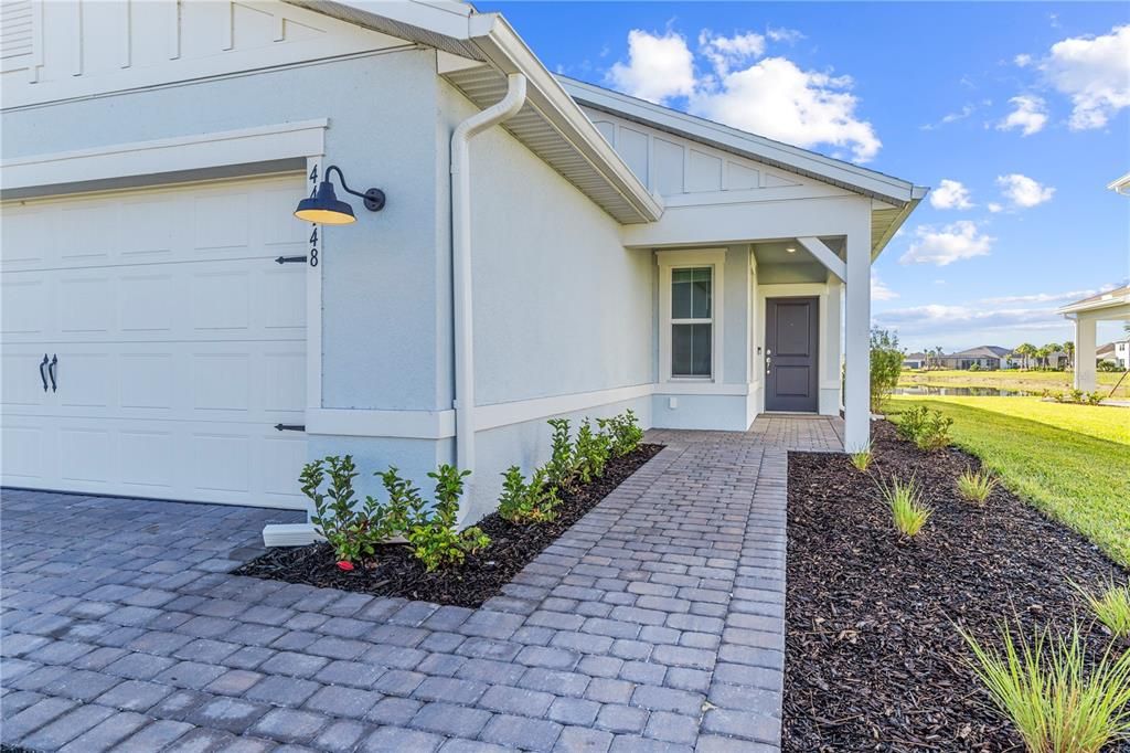 For Rent: $2,800 (4 beds, 2 baths, 1580 Square Feet)