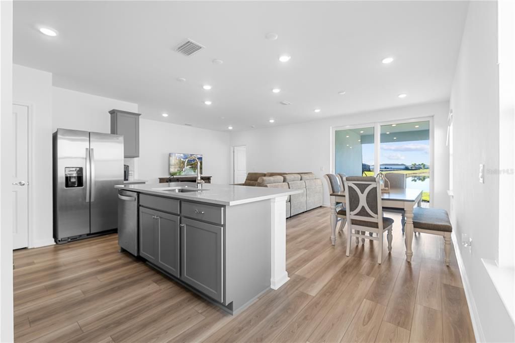 For Rent: $2,800 (4 beds, 2 baths, 1580 Square Feet)