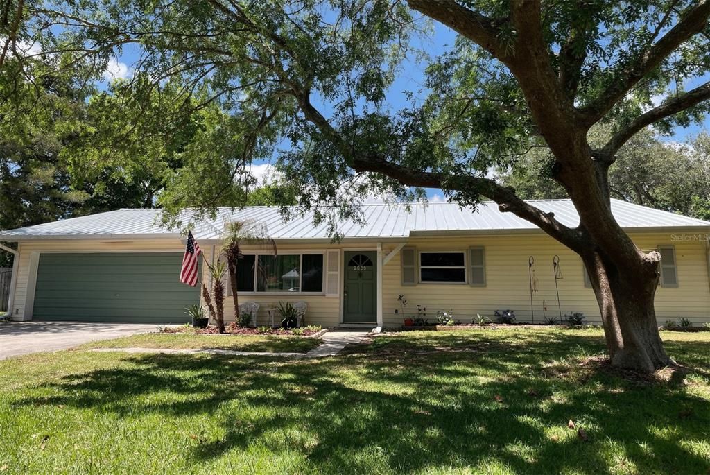 For Sale: $269,900 (3 beds, 2 baths, 1544 Square Feet)
