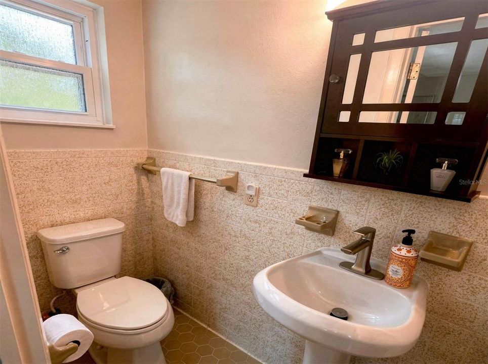 For Sale: $269,900 (3 beds, 2 baths, 1544 Square Feet)