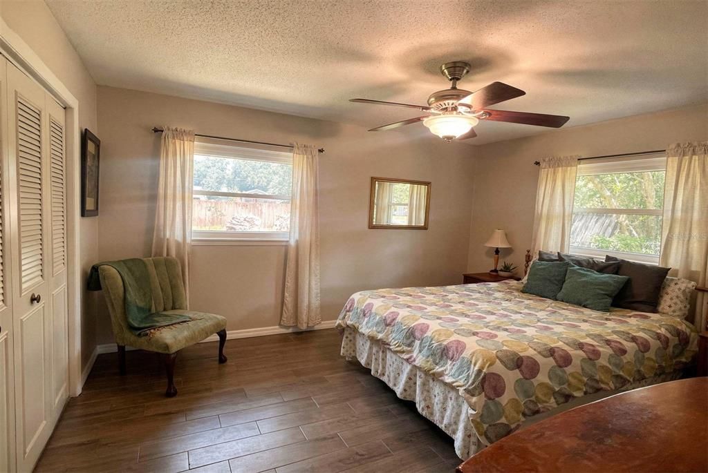 For Sale: $269,900 (3 beds, 2 baths, 1544 Square Feet)