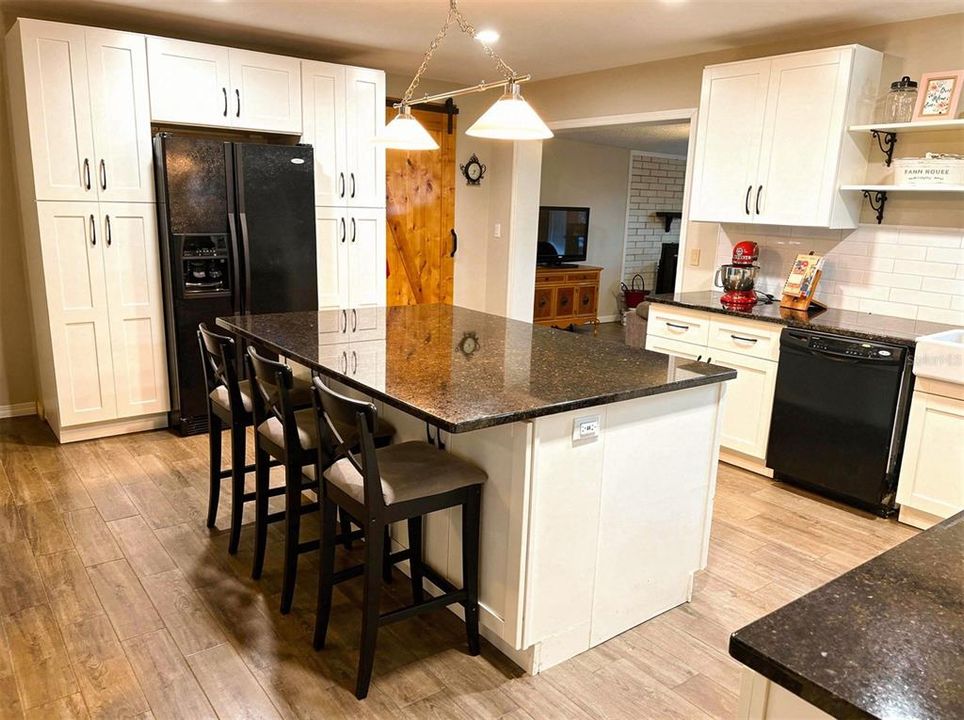For Sale: $269,900 (3 beds, 2 baths, 1544 Square Feet)