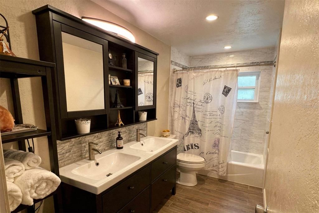 For Sale: $269,900 (3 beds, 2 baths, 1544 Square Feet)