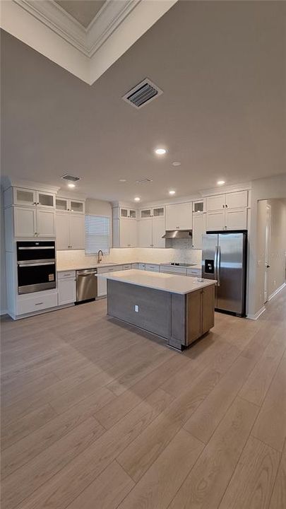 Active With Contract: $2,495 (4 beds, 2 baths, 1850 Square Feet)