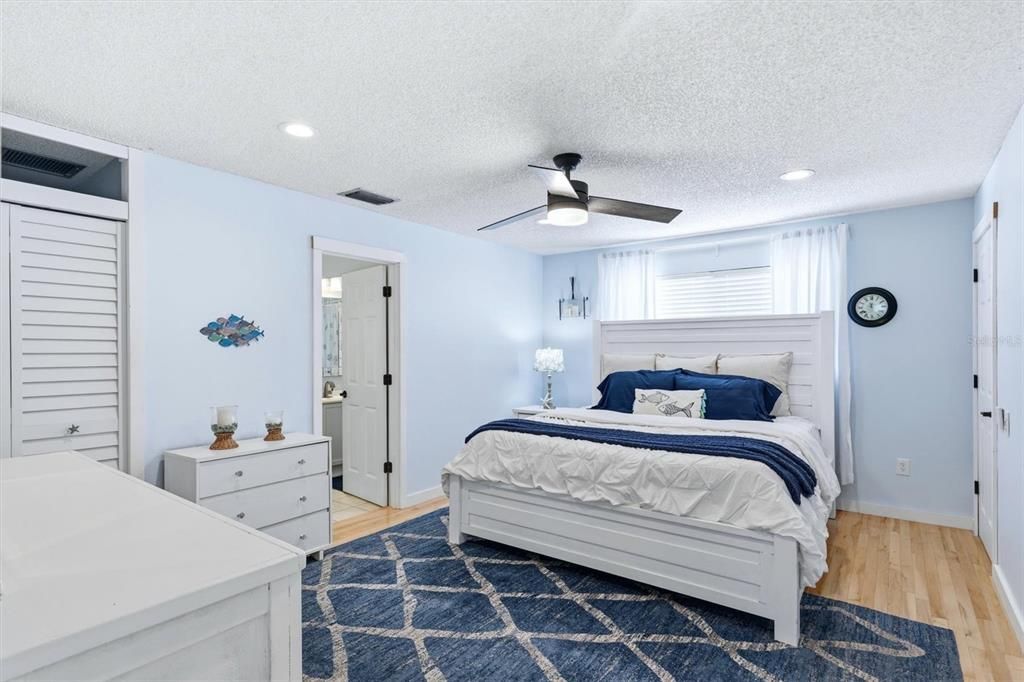 For Sale: $2,499,900 (4 beds, 4 baths, 2826 Square Feet)