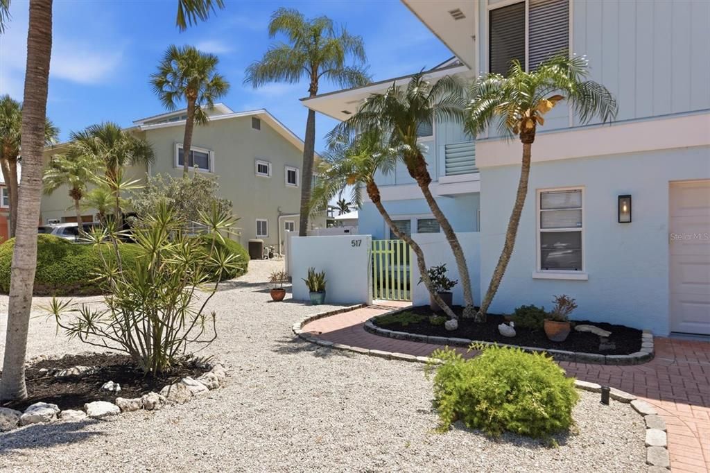 For Sale: $2,499,900 (4 beds, 4 baths, 2826 Square Feet)
