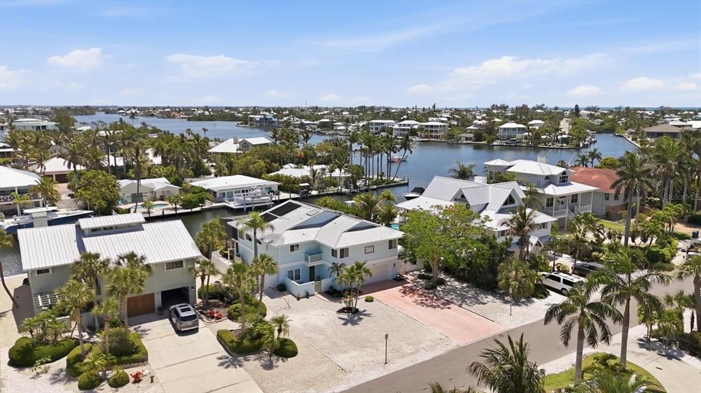 For Sale: $2,499,900 (4 beds, 4 baths, 2826 Square Feet)