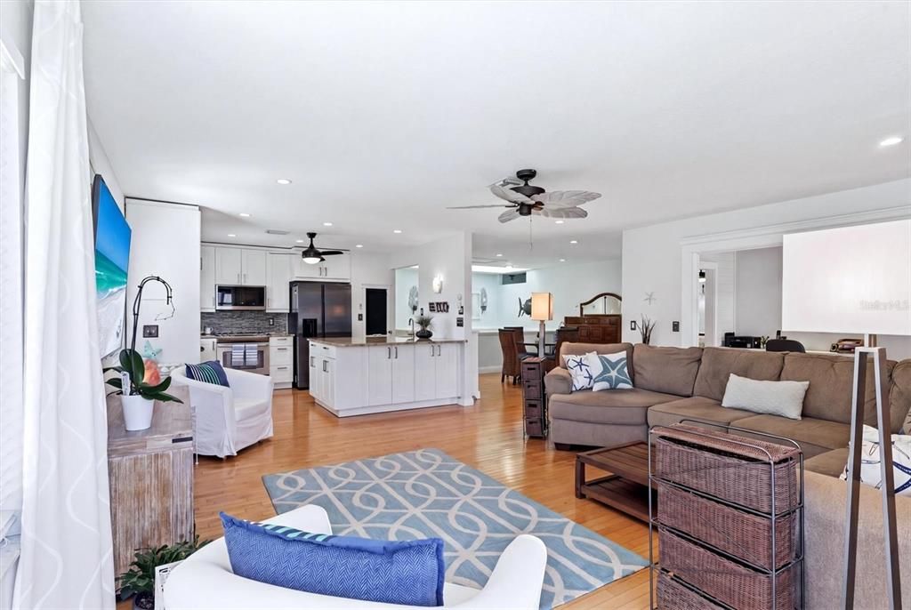 For Sale: $2,499,900 (4 beds, 4 baths, 2826 Square Feet)