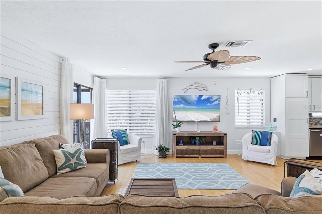 For Sale: $2,499,900 (4 beds, 4 baths, 2826 Square Feet)