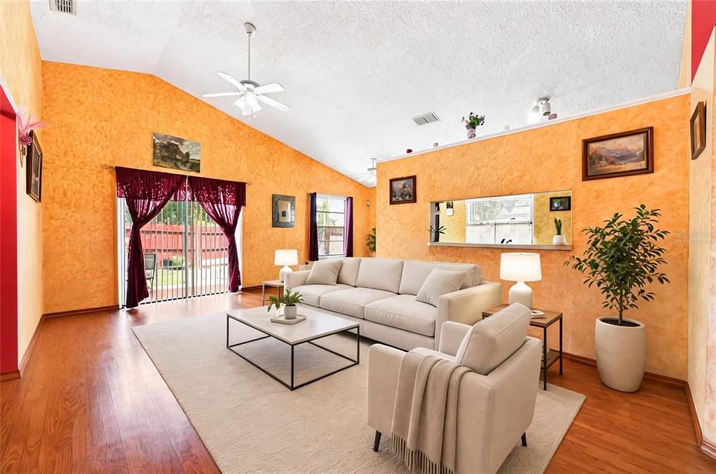 For Sale: $299,900 (3 beds, 2 baths, 1113 Square Feet)