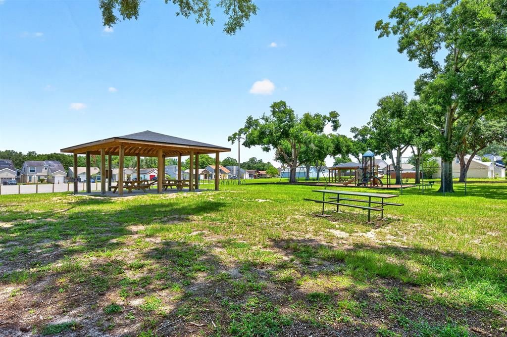 For Sale: $299,900 (3 beds, 2 baths, 1113 Square Feet)