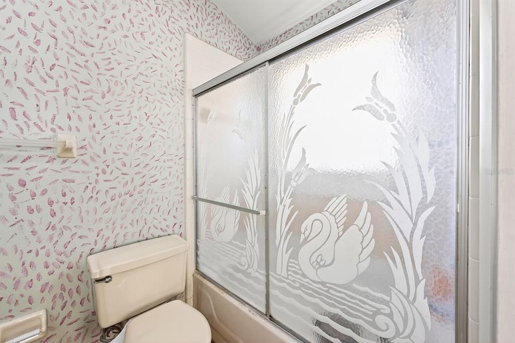 For Sale: $299,900 (3 beds, 2 baths, 1113 Square Feet)