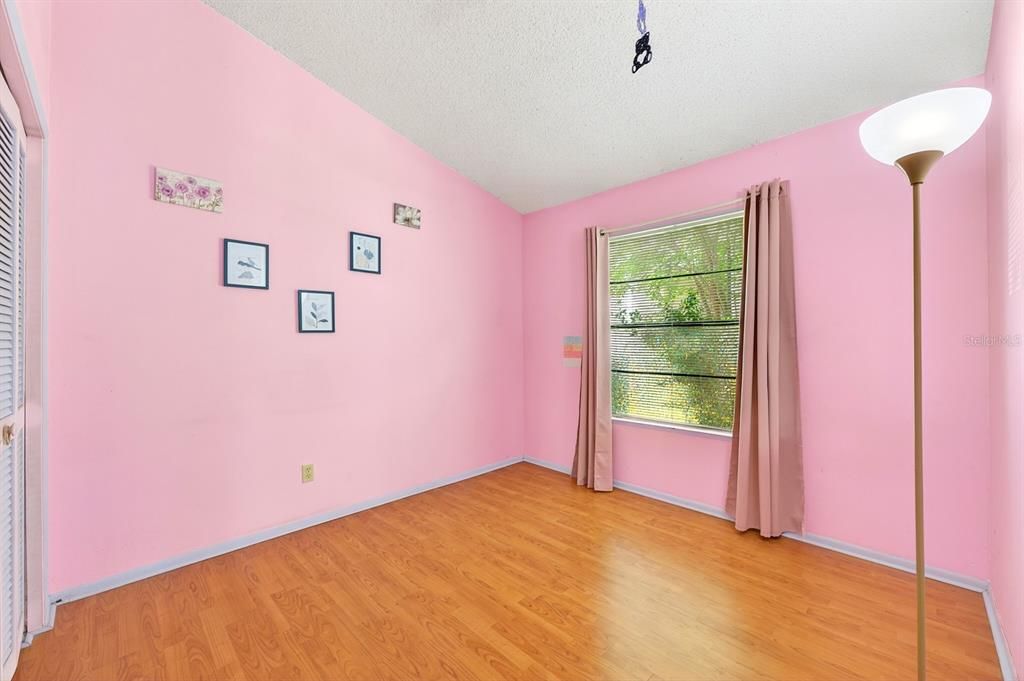 For Sale: $299,900 (3 beds, 2 baths, 1113 Square Feet)
