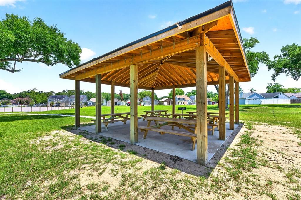 For Sale: $299,900 (3 beds, 2 baths, 1113 Square Feet)