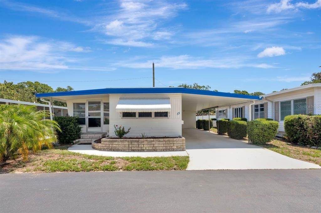 For Sale: $100,000 (1 beds, 1 baths, 624 Square Feet)