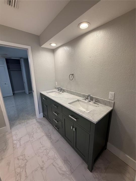 For Rent: $3,800 (4 beds, 3 baths, 2475 Square Feet)