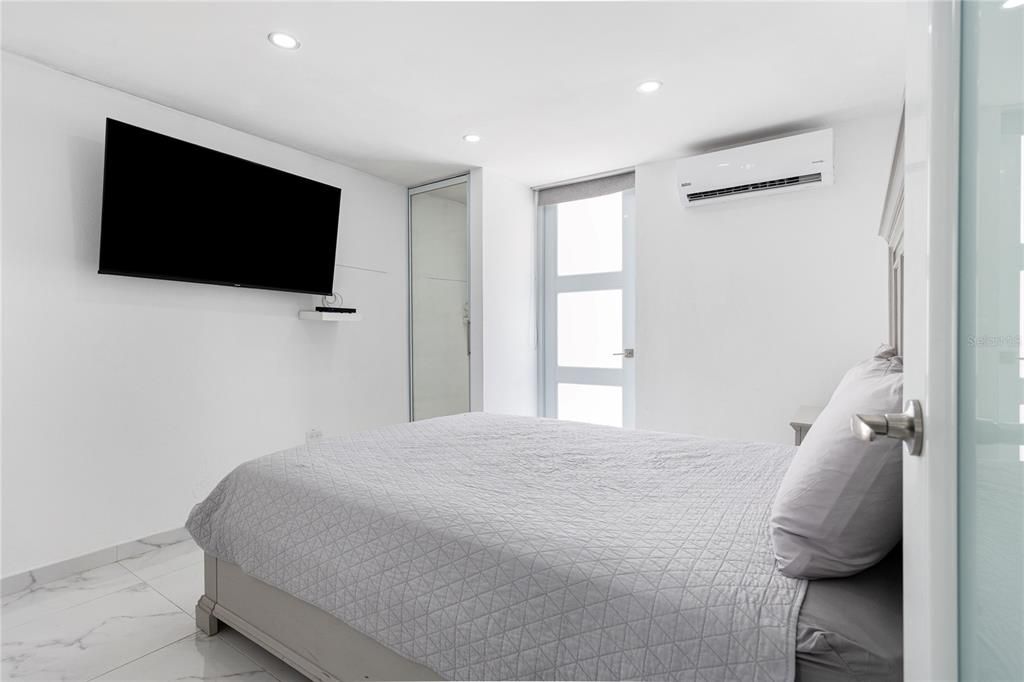 En Venta: $675,000 (8 camas, 7 baños, 3500 Pies cuadrados)