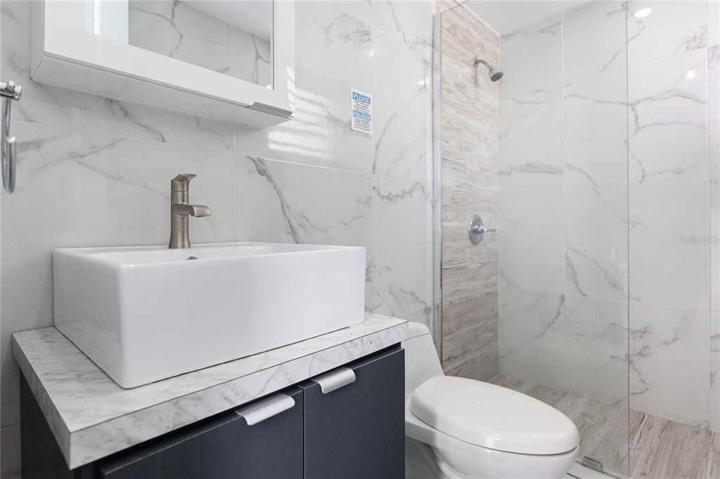 En Venta: $675,000 (8 camas, 7 baños, 3500 Pies cuadrados)