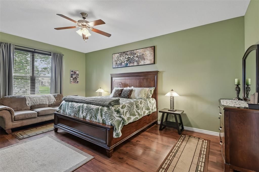 For Sale: $515,000 (4 beds, 3 baths, 2580 Square Feet)