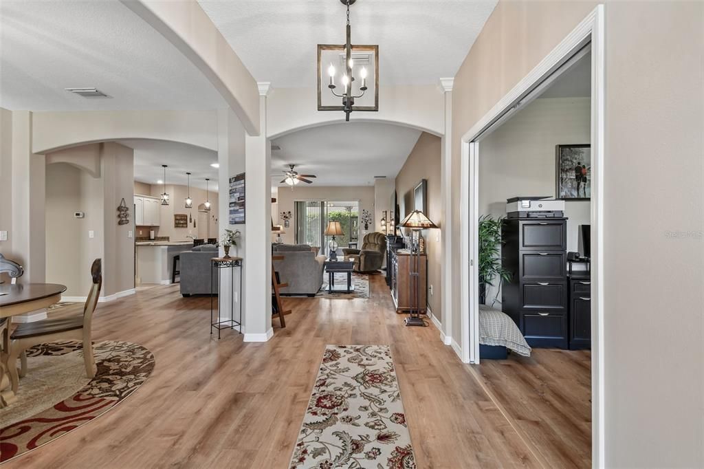 For Sale: $515,000 (4 beds, 3 baths, 2580 Square Feet)