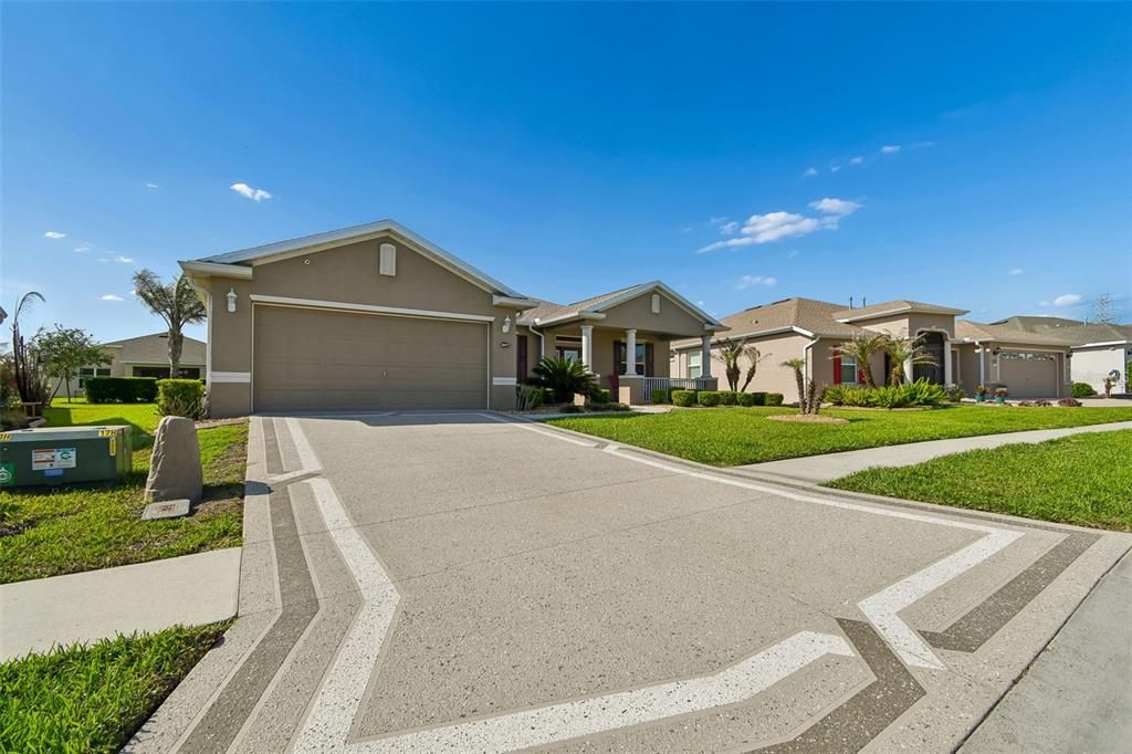 For Sale: $515,000 (4 beds, 3 baths, 2580 Square Feet)