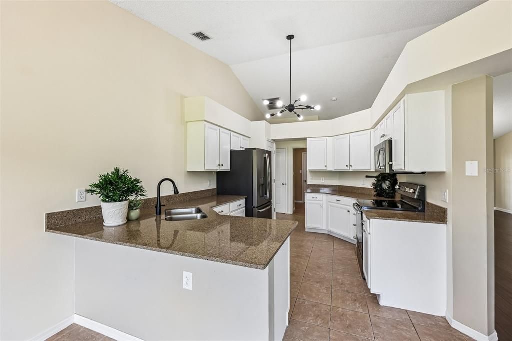 En Venta: $238,000 (3 camas, 2 baños, 1761 Pies cuadrados)