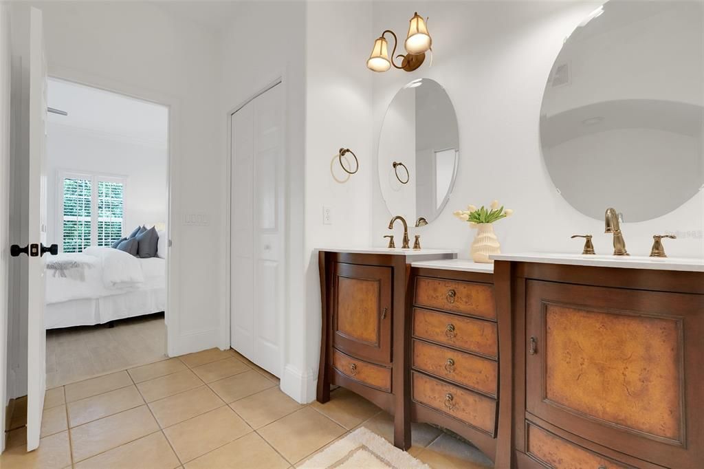 For Sale: $615,000 (3 beds, 3 baths, 1950 Square Feet)