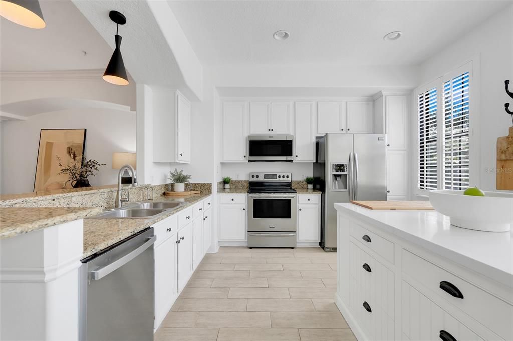 For Sale: $615,000 (3 beds, 3 baths, 1950 Square Feet)