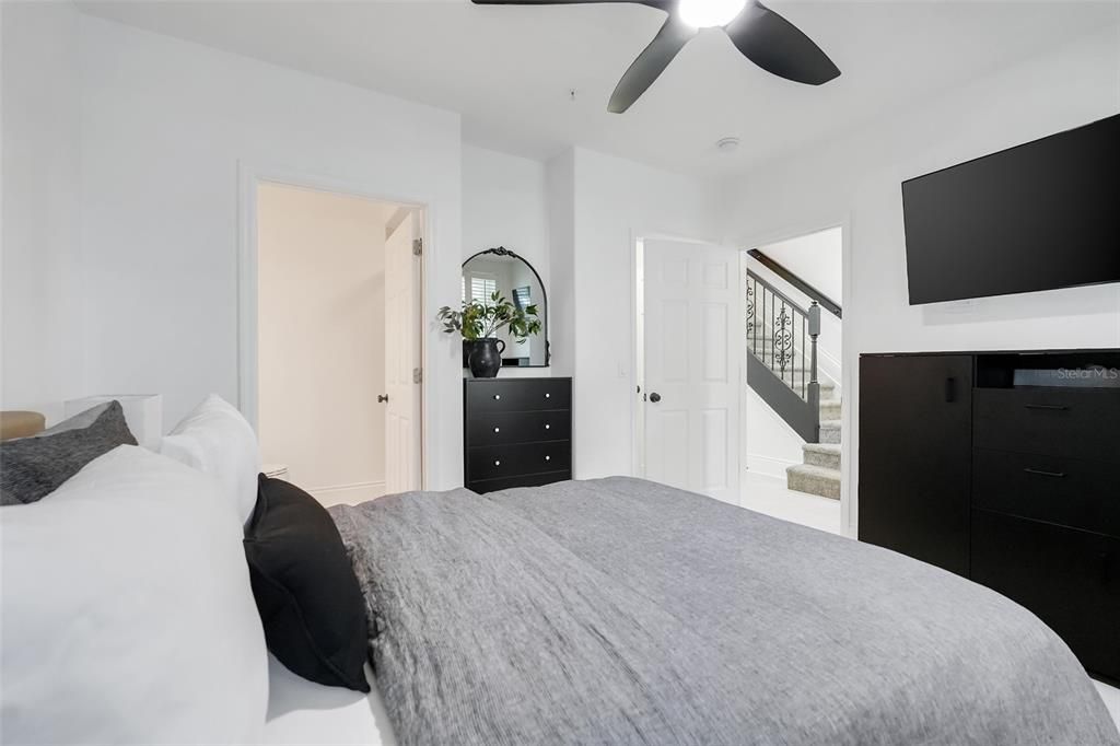 For Sale: $615,000 (3 beds, 3 baths, 1950 Square Feet)